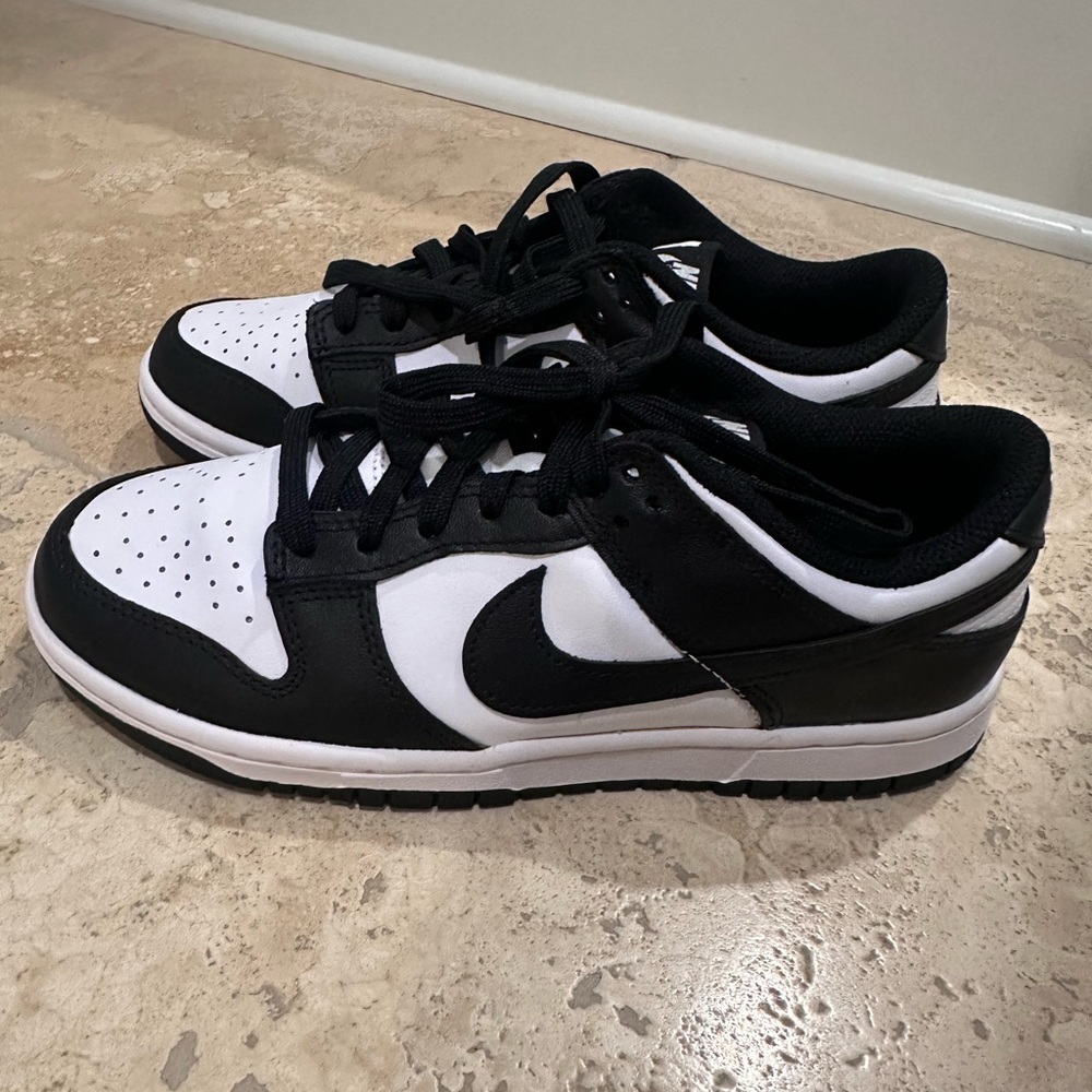Nike Panda Dunks
